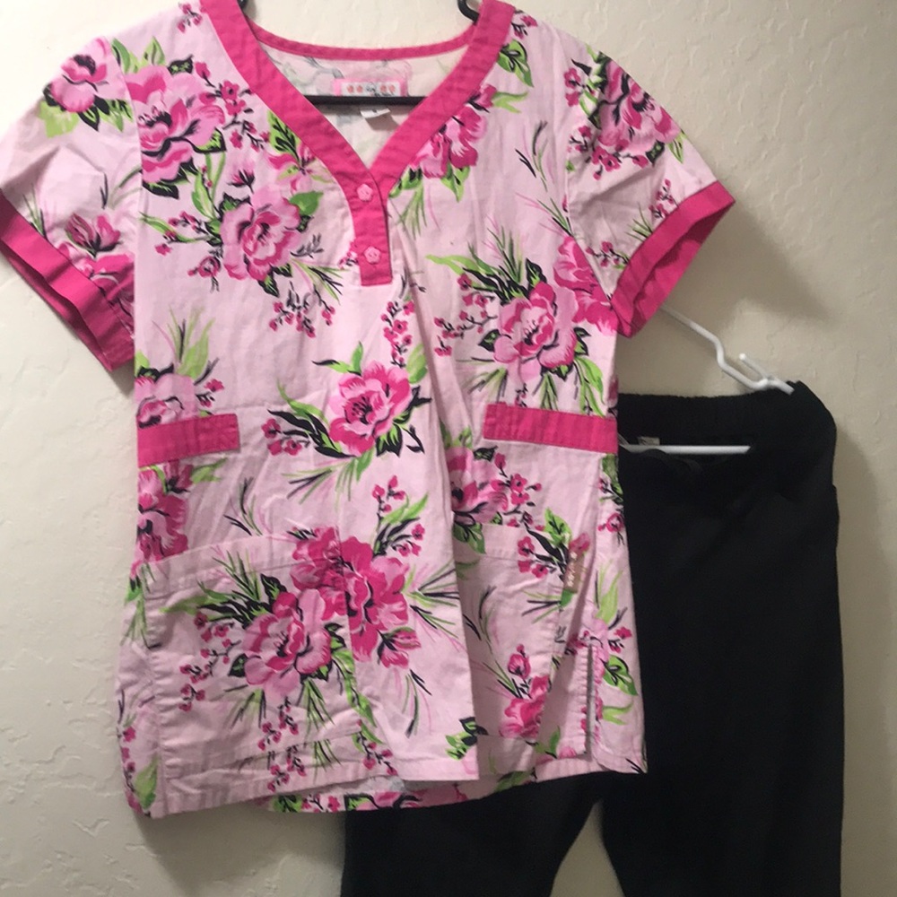 Scrubs set top and bottom